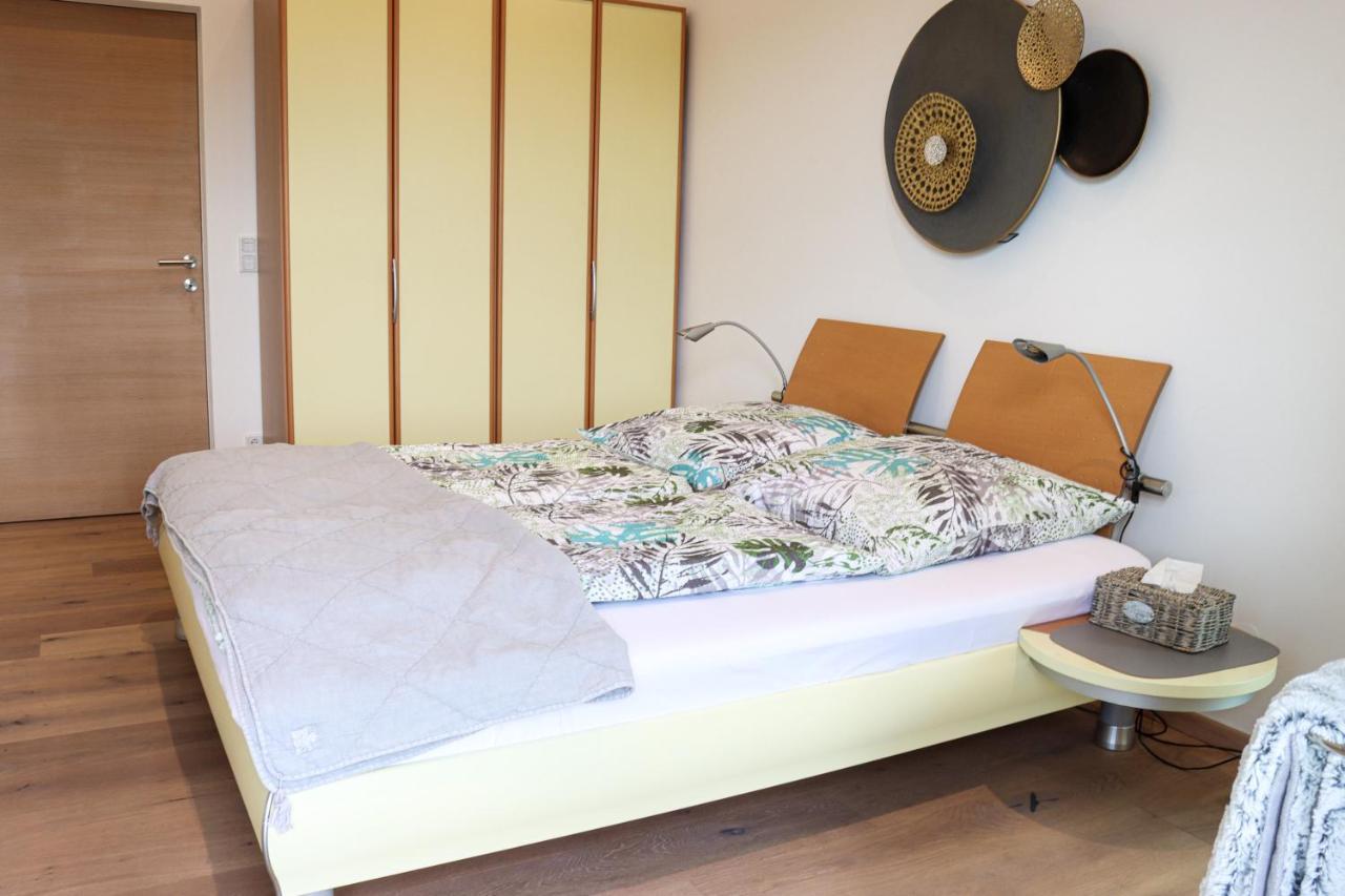 Moderne Ferienwohnung Naehe Bad Griesbach, Haarbach Bagian luar foto